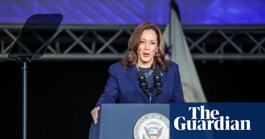 'Itu acara yang sama seperti dulu': Kamala Harris menanggapi serangan Trump terhadap identitas rasnya | Kamala Harris