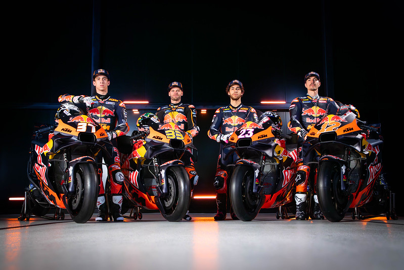 Foto berlimpah dari peluncuran MotoGP KTM 2025 | Motomatters.com