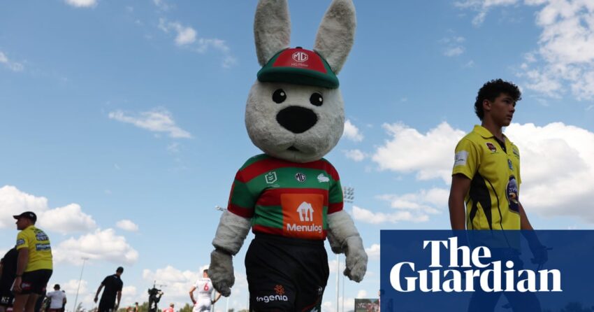 Kelinci Maskot Rabbitoh yang berusia 80 tahun mengeluarkan permintaan maaf atas insiden yang mendorong anak | Nrl