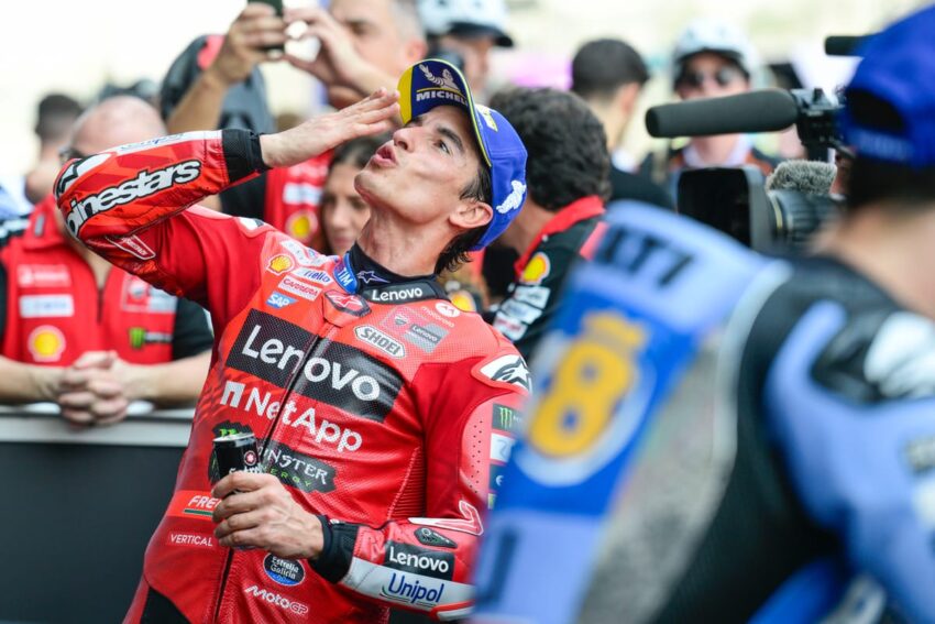 Marc Marquez mengambil tiang untuk debut Factory Ducati Motogp