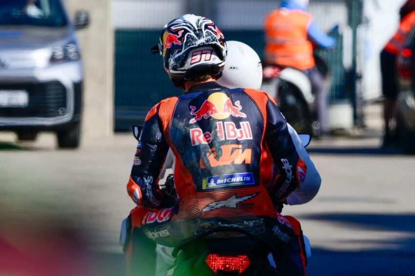 Apa yang sebenarnya di balik bentuk motoGP Acosta yang kurang bagus