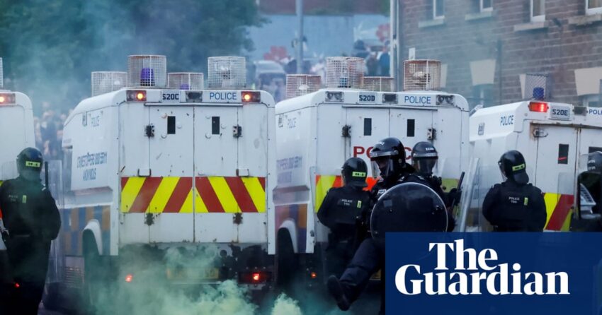 'Di mana orang asing?': Apakah penjelasan yang mudah ada di belakang wabah kebencian Ballymena? | Irlandia Utara