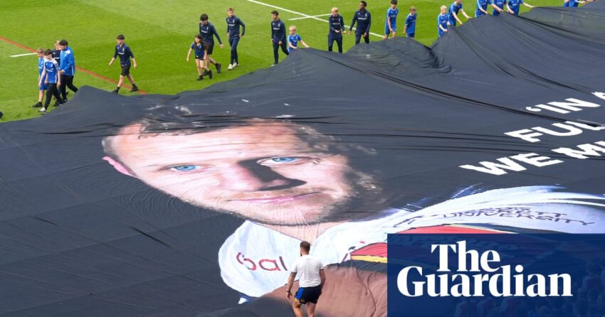 Leeds Honor Rob Burrow dan mendukung orang yang hidup dengan MND | Badak Leeds