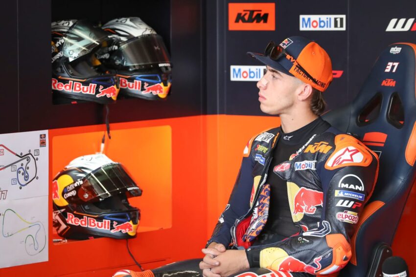 Bagaimana lelucon VR46 Acosta 'terlalu negatif' cocok dengan ketegangan KTM
