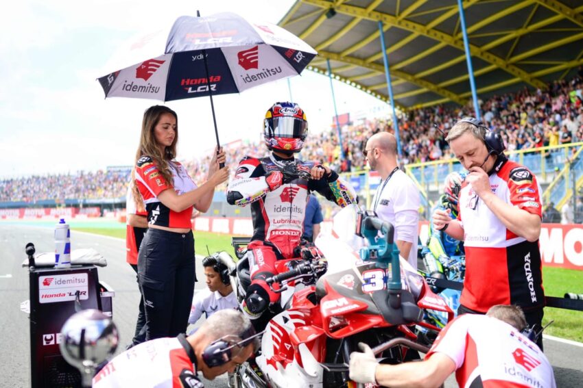 Musim pemula MotoGP yang bermasalah terganggu oleh cedera lutut