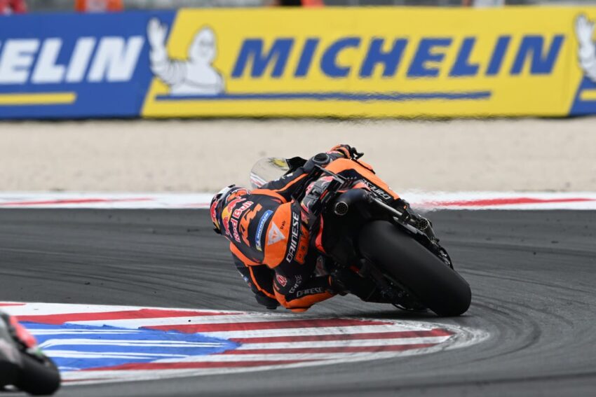 Pol Espargaro Kembali ke MotoGP Grid di KTM Cedera Shuffle Terbaru