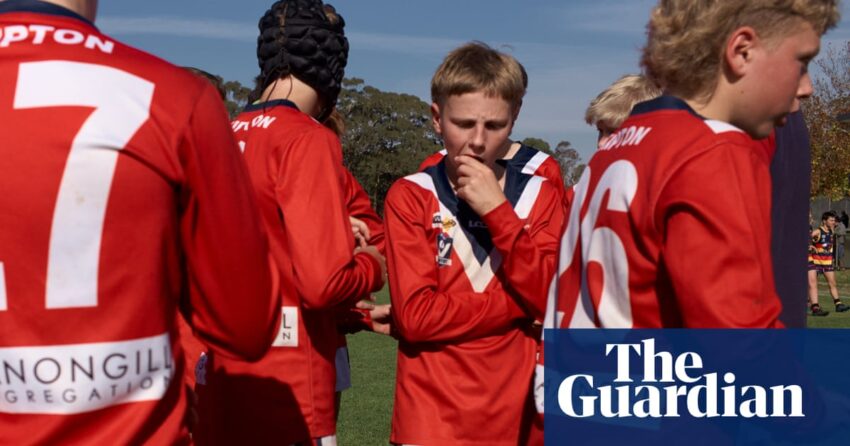 'The Lifeblood of a Town': Perayaan Footy Country Across Australia - Dalam Pictures | Seni dan Desain