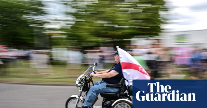 Tanda patriot lambaian bendera sejati | Imigrasi dan Suaka