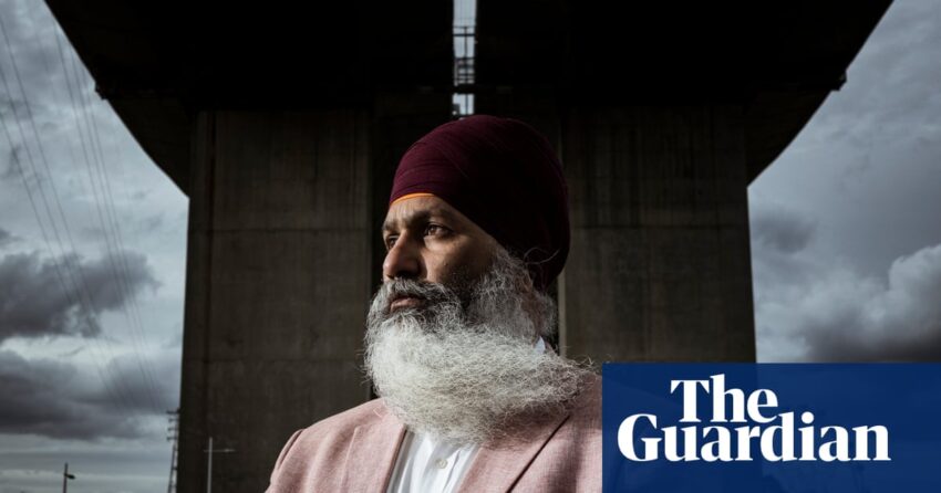 'Apakah ini Melbourne yang sama yang saya migrasi?' Orang India yang ditargetkan oleh pesan rasis bertanya mengapa mereka | Imigrasi dan suaka Australia