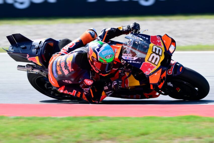 KTM 1-2, Bagnaia dekat dengan Last di Barcelona Friday Practice