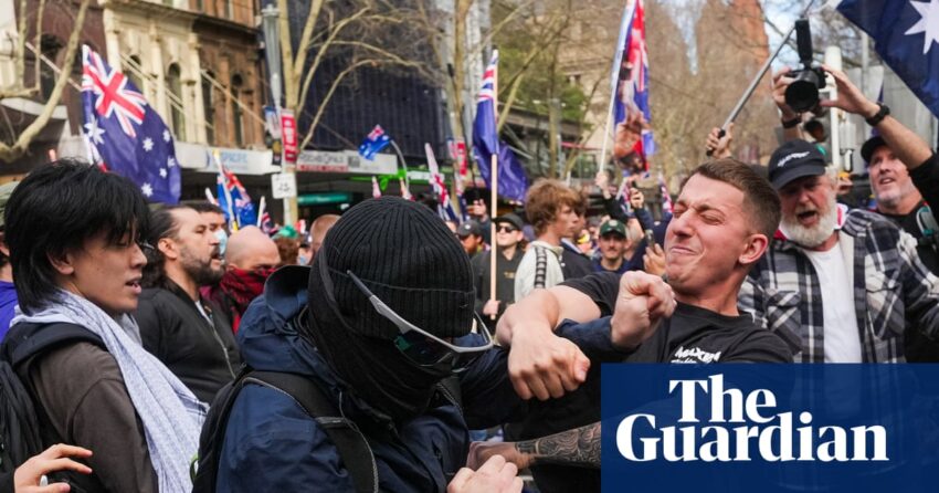 March for Australia Demonstran anti-imigrasi berbenturan dengan kontra-protes di Melbourne-Video