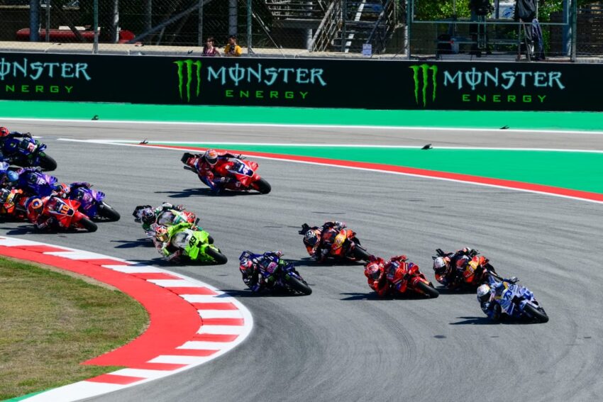 Pemenang dan pecundang dari sprint MotoGP Barcelona liar