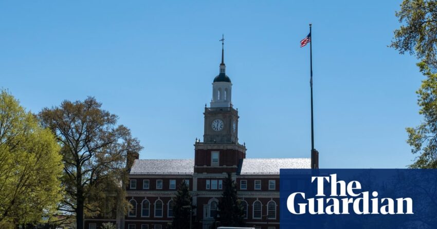 'Dia bukan pahlawan nasional ini': mahasiswa AS menyuarakan kepedulian atas idola Charlie Kirk | Universitas AS