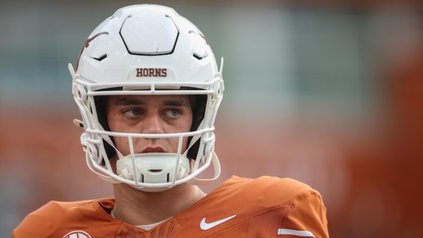 Arch Manning, Texas dan Franklin, Penn State jatuh dari 25 jajak pendapat AP setelah kerugian