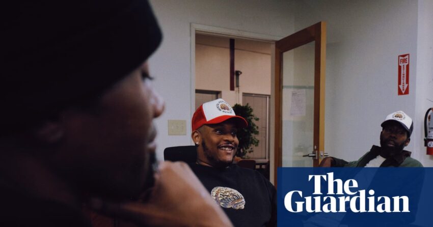 Kesehatan Mental Adalah Kekayaan Nyata: bagaimana pria kulit hitam memprioritaskan penyembuhan di komunitas Los Angeles | Los Angeles