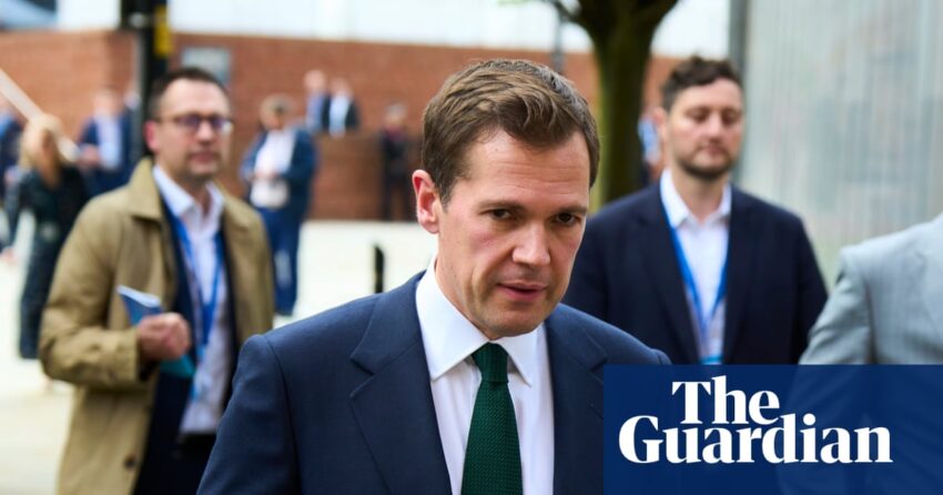 Robert Jenrick mengeluh 'tidak melihat wajah putih lain' di lingkungan Birmingham | Robert Jenrick