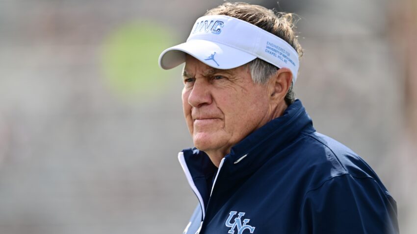 Schefter Laporkan Bill Belichick, UNC 'Tidak Percaya' Rumor 'Mengambang'