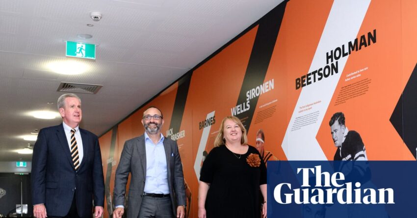 Barry O'Farrell akan diangkat kembali sebagai ketua Wests Tigers setelah pemilik klub tunduk pada tekanan NRL | Harimau Barat